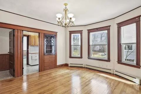 Living - 3 Clearview Ave, Worcester, MA 01605 photo 6 of 10