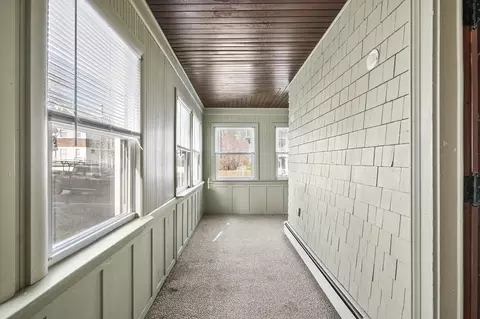 Entry Way - 3 Clearview Ave, Worcester, MA 01605 photo 2 of 4