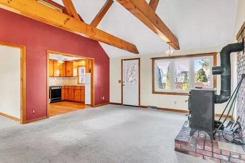 Living - 122 Spear Rd, Springfield, MA 01119 photo 1 of 7