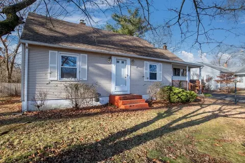 Exterior - 122 Spear Rd, Springfield, MA 01119 photo 2 of 5