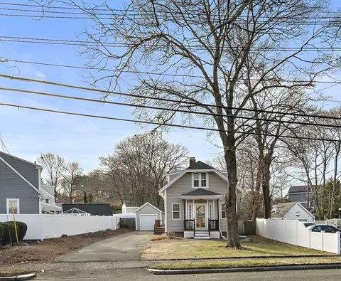 172 Essex St, Saugus, MA 01906