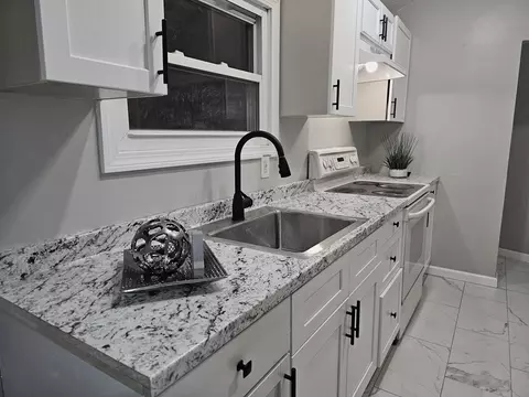 108 Marble St, Springfield, MA 01105 photo 23