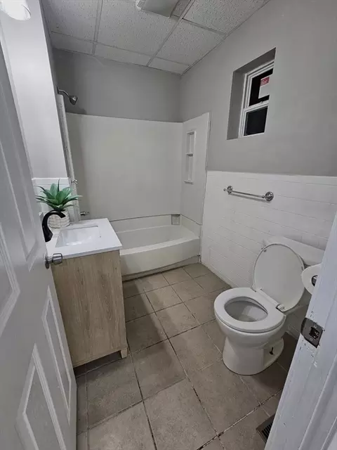 108 Marble St, Springfield, MA 01105 photo 10