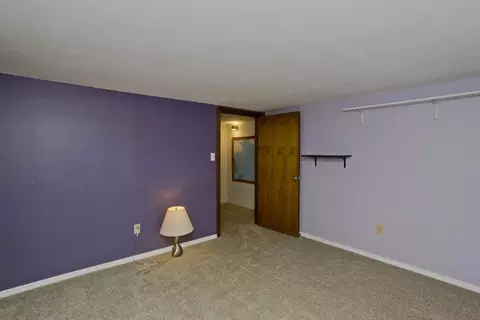 Bedroom - 29 Pilgrim Rd, Springfield, MA 01118 photo 5 of 6