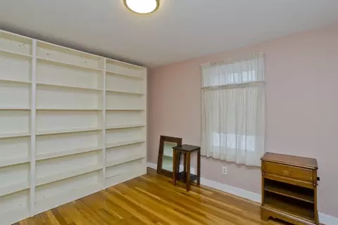 Bedroom - 29 Pilgrim Rd, Springfield, MA 01118 photo 2 of 6