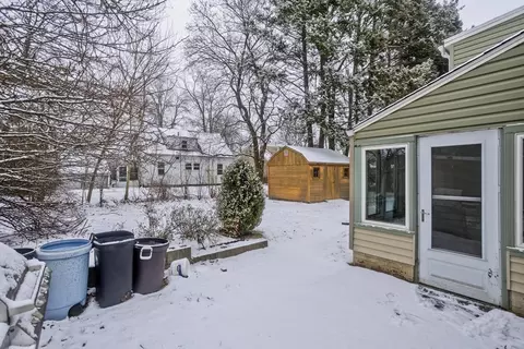 Exterior - 29 Pilgrim Rd, Springfield, MA 01118 photo 4 of 9