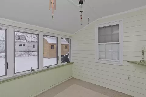 Exterior - 29 Pilgrim Rd, Springfield, MA 01118 photo 2 of 9