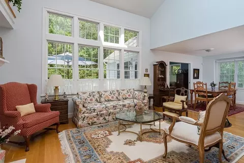 39 Cairn Ridge Rd, Falmouth, MA 02556