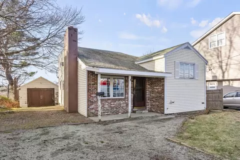 51 Overlook Rd, Weymouth, MA 02189