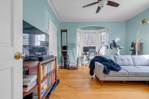 24 Berkeley St, Somerville, MA 02143 photo 2