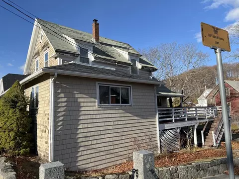 Exterior - 22 Main St, Hull, MA 02045 photo 6 of 7
