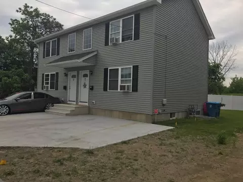31 Railroad St, West Springfield, MA 01089