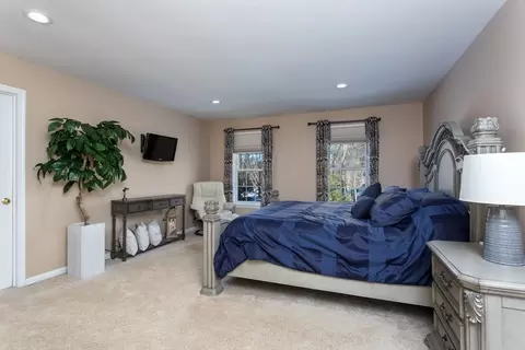 Bedroom - 4 Maple Brook Ln, Franklin, MA 02038 photo 4 of 6