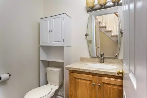 Bath - 4 Maple Brook Ln, Franklin, MA 02038 photo 1 of 4