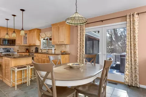 Dining - 4 Maple Brook Ln, Franklin, MA 02038 photo 3 of 3