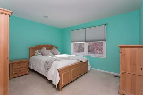 Bedroom - 4 Maple Brook Ln, Franklin, MA 02038 photo 2 of 6