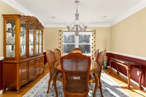 Dining - 4 Maple Brook Ln, Franklin, MA 02038 photo 2 of 3