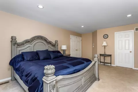 Bedroom - 4 Maple Brook Ln, Franklin, MA 02038 photo 5 of 6