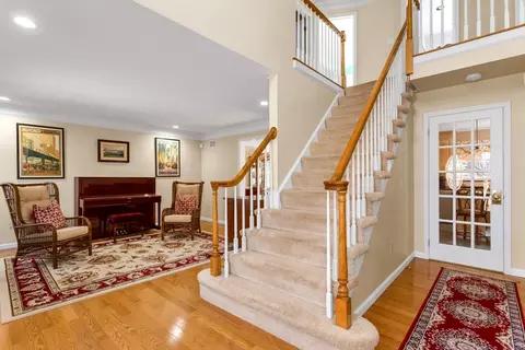 Entry Way - 4 Maple Brook Ln, Franklin, MA 02038 photo 2 of 4