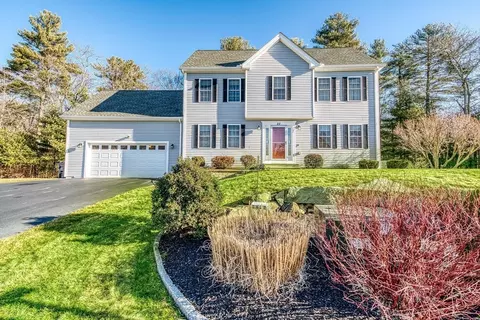 25 Haywood Cir, Mendon, MA 01756