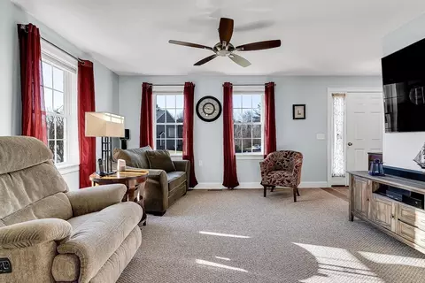 25 Haywood Cir, Mendon, MA 01756 photo 17