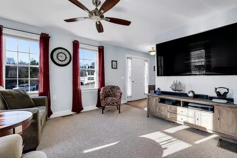 25 Haywood Cir, Mendon, MA 01756 photo 18