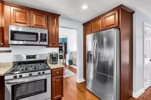 25 Haywood Cir, Mendon, MA 01756 photo 6