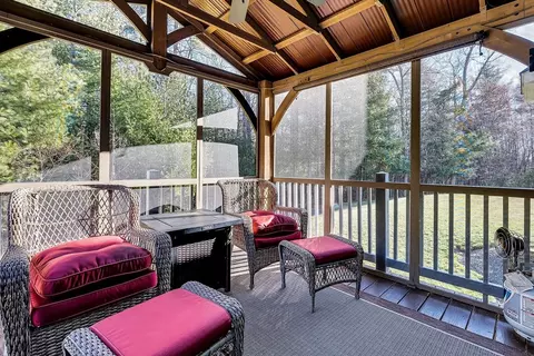 25 Haywood Cir, Mendon, MA 01756 photo 34