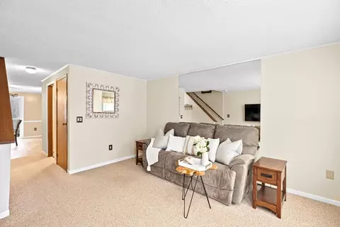 20 George St #20, Attleboro, MA 02703