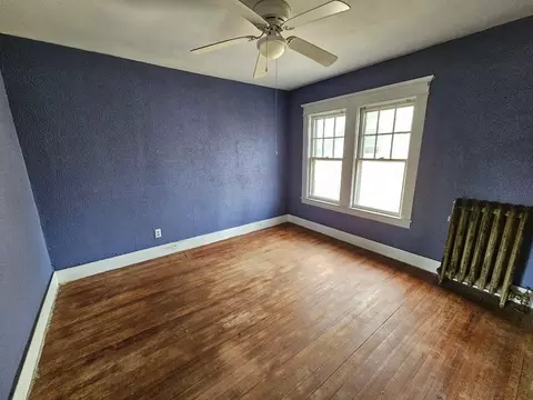 Bedroom - 73-75 Kenyon St, Springfield, MA 01109 photo 6 of 8