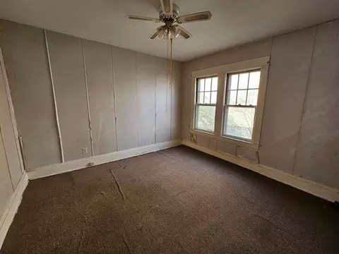 Bedroom - 73-75 Kenyon St, Springfield, MA 01109 photo 3 of 8
