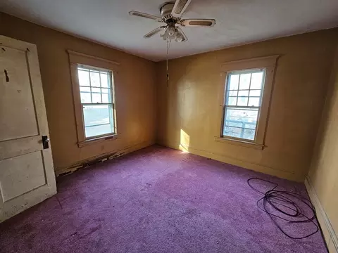Bedroom - 73-75 Kenyon St, Springfield, MA 01109 photo 1 of 8