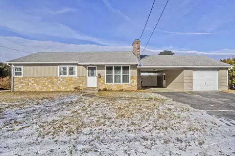 5 Carol Ave, Easthampton, MA 01027