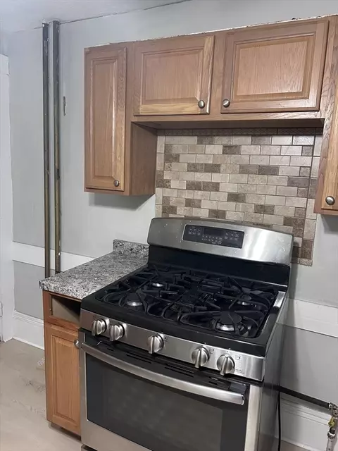 5 Pearl St, Gloucester, MA 01930 photo 2
