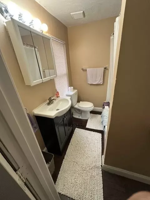 21 Clifton Ave, Springfield, MA 01105 photo 4