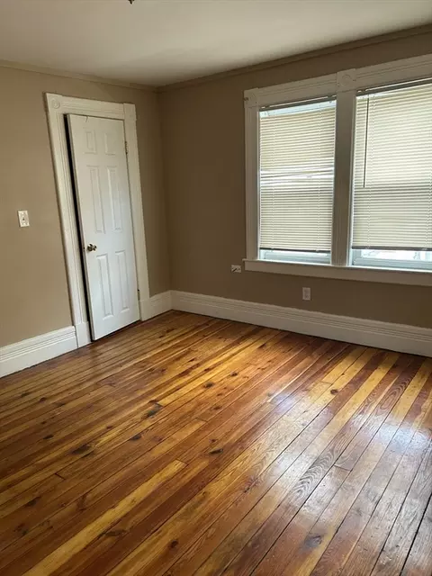 21 Clifton Ave, Springfield, MA 01105 photo 14