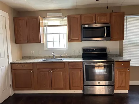 21 Clifton Ave, Springfield, MA 01105 photo 8