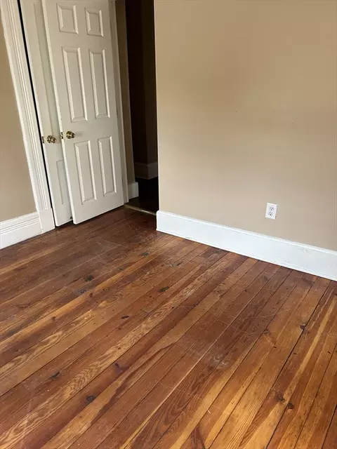 21 Clifton Ave, Springfield, MA 01105 photo 15