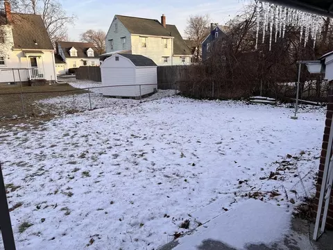 281 Roosevelt Ave, Springfield, MA 01118 photo 16