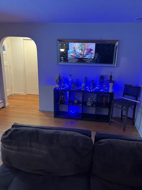 281 Roosevelt Ave, Springfield, MA 01118 photo 9
