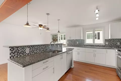 190 Reney St, Fall River, MA 02723 photo 7
