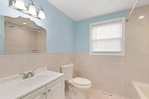 190 Reney St, Fall River, MA 02723 photo 13