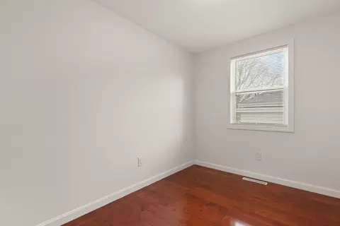 190 Reney St, Fall River, MA 02723 photo 12