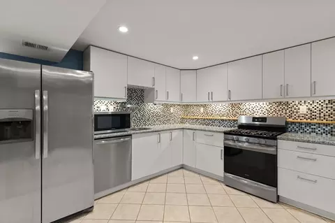 190 Reney St, Fall River, MA 02723 photo 19