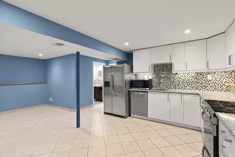190 Reney St, Fall River, MA 02723 photo 18