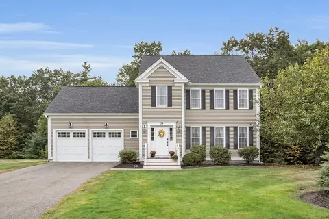 39 Magnolia Ln #39, Groton, MA 01450