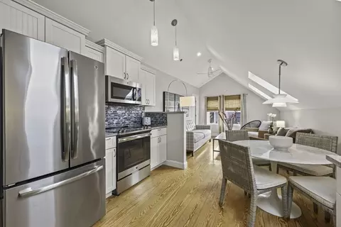 3 Race Rd #C, Provincetown, MA 02657