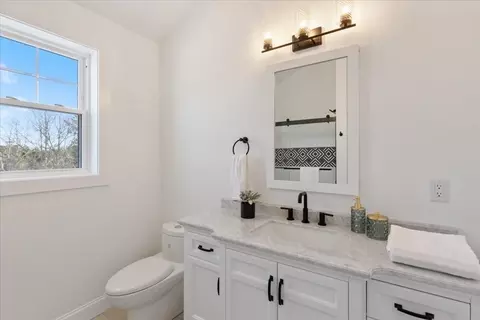 Bath - 3 Apple St, Wareham, MA 02571 photo 2 of 5