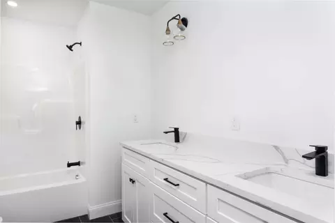 Bath - 3 Crest Ave, Worcester, MA 01607 photo 2 of 6