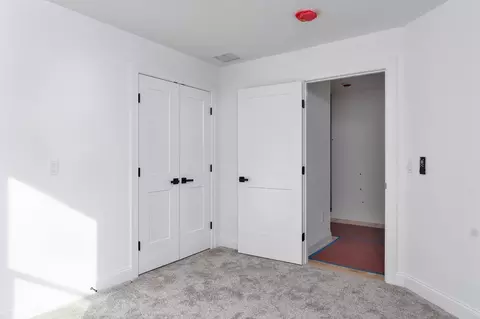 Bedroom - 3 Crest Ave, Worcester, MA 01607 photo 5 of 8